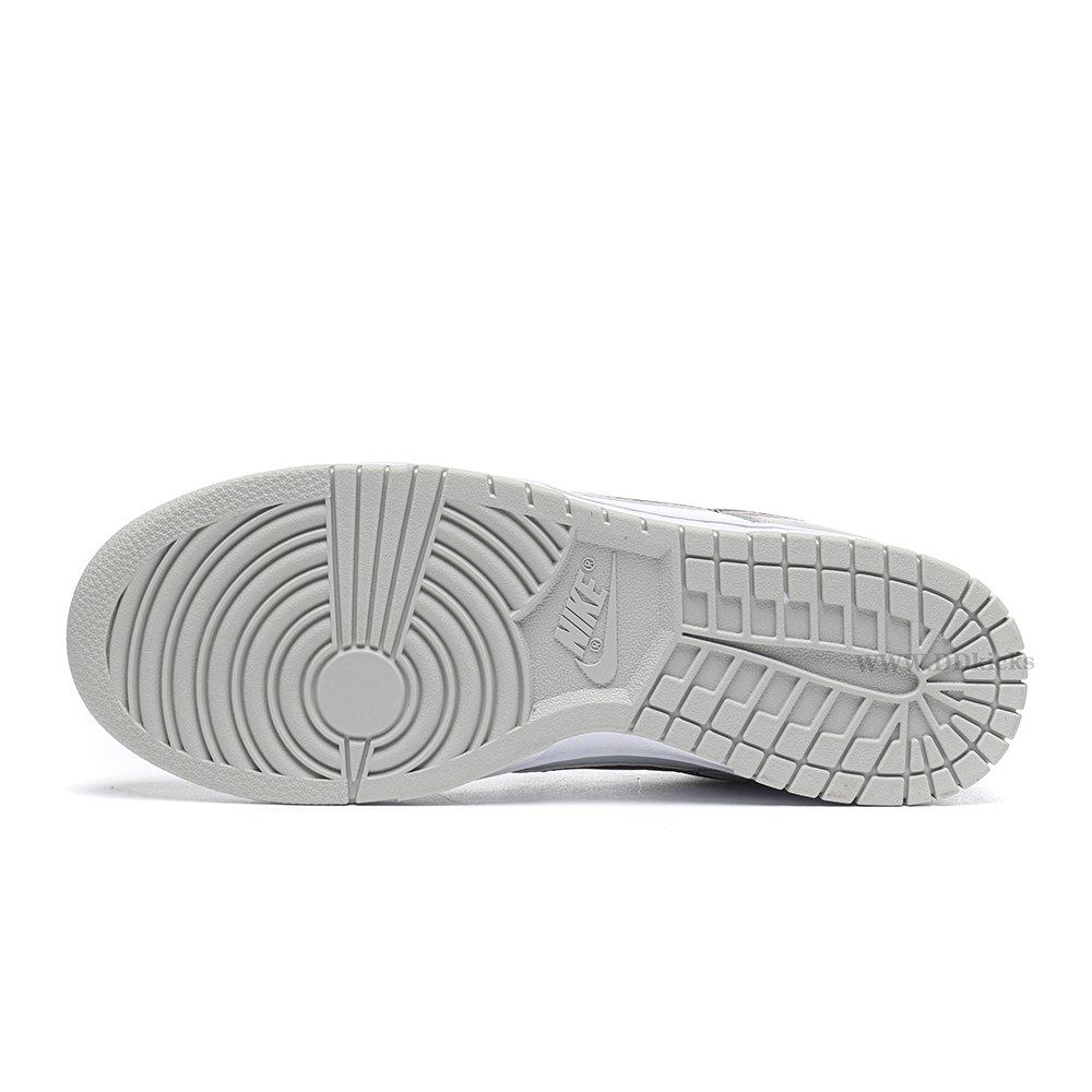 DD Nike Dunk Low SE Lottery Pack Grey Fog