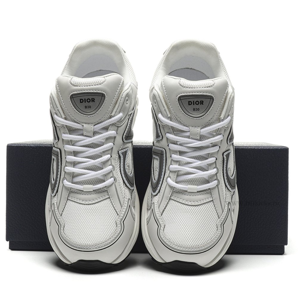 DD D10R B30 White